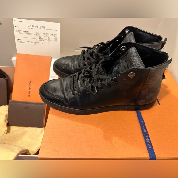 Louis Vuitton Line-Up Sneaker - Picture 2 of 5